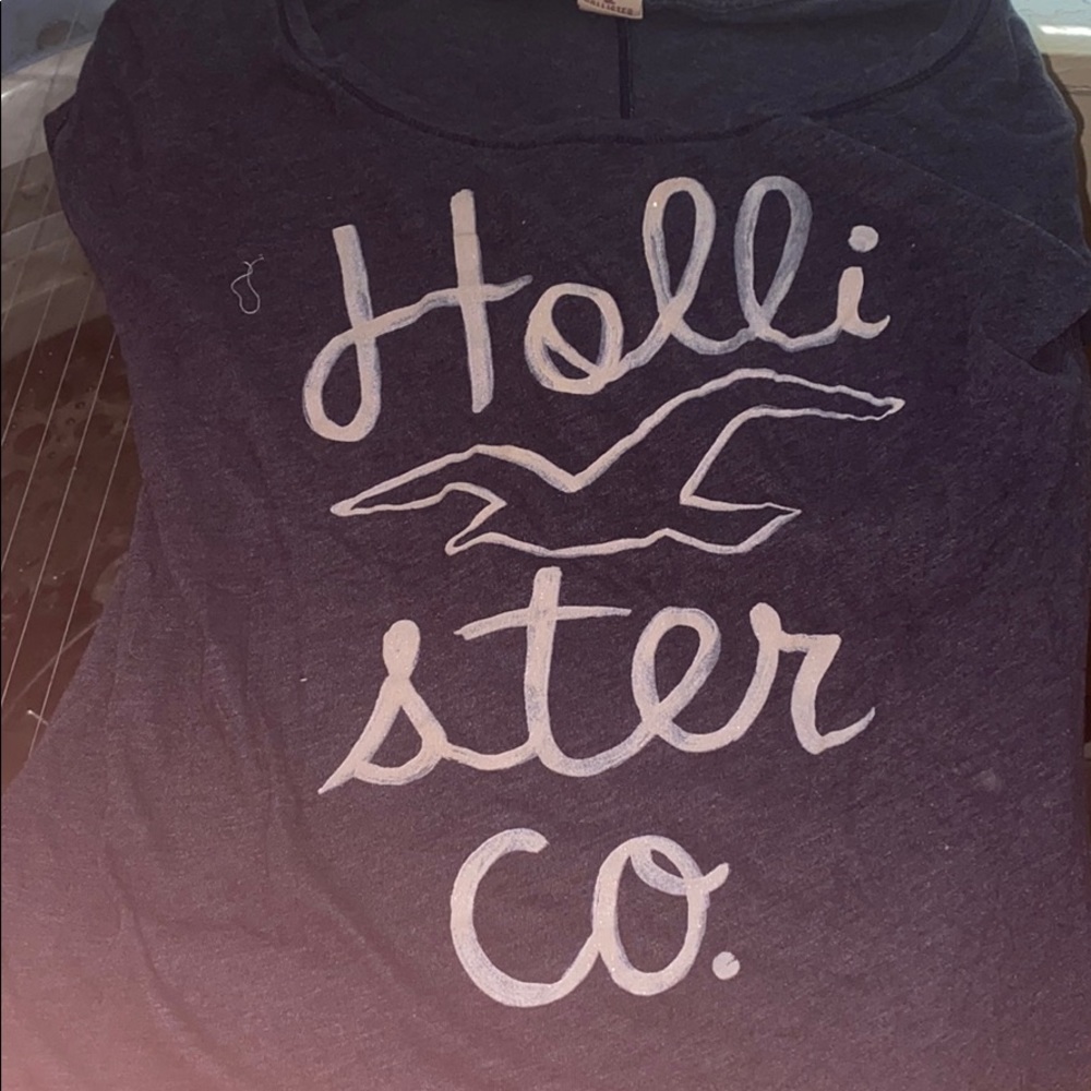 Hollister size medium - Picture 4 of 4
